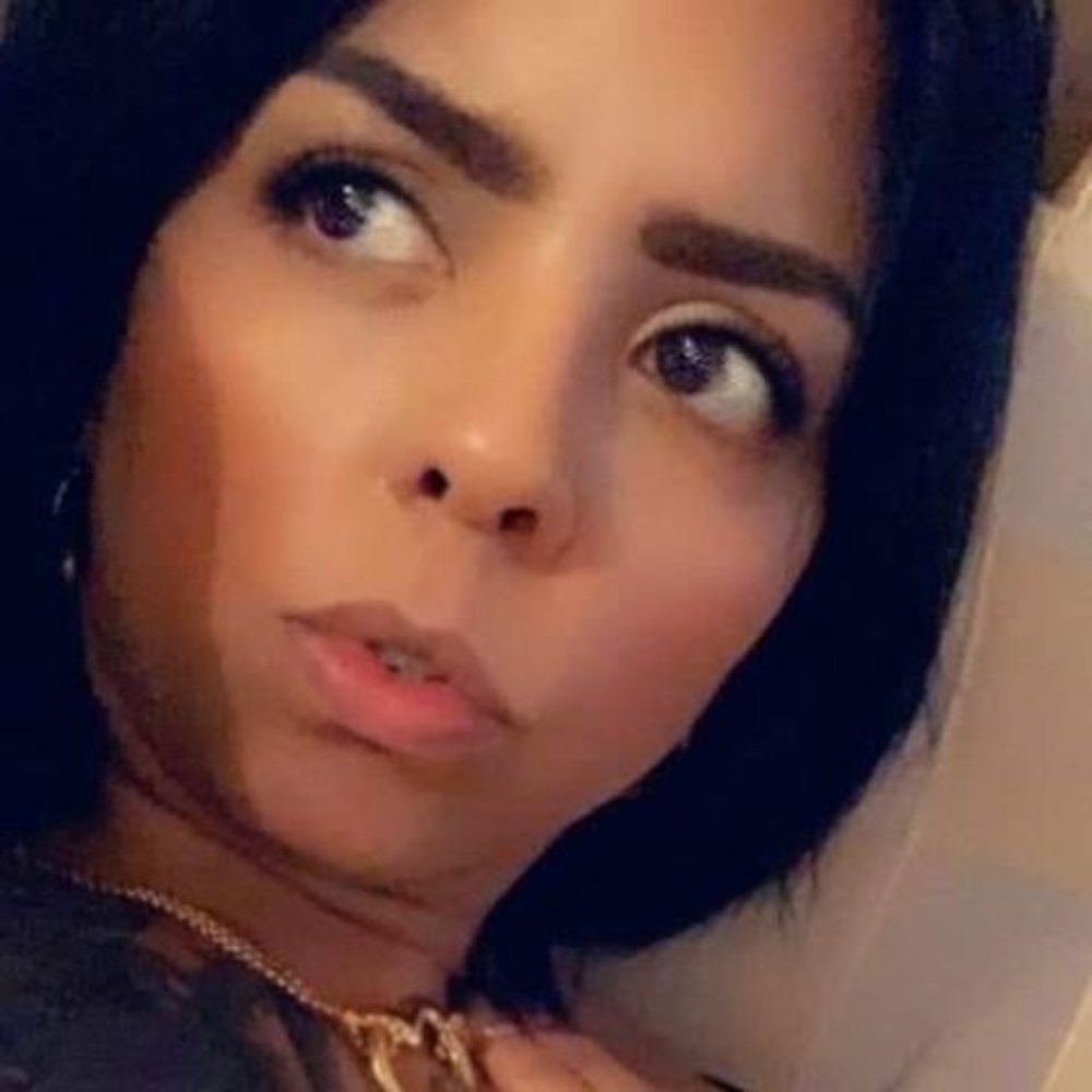 Meet your Posher, Yahira